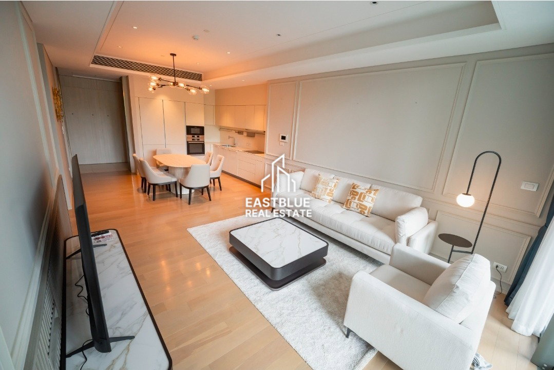 picture For Rent: Baan Sindhorn Luxury Condo with 2 Beds 2 Baths near BTS Chidlom - 1/9