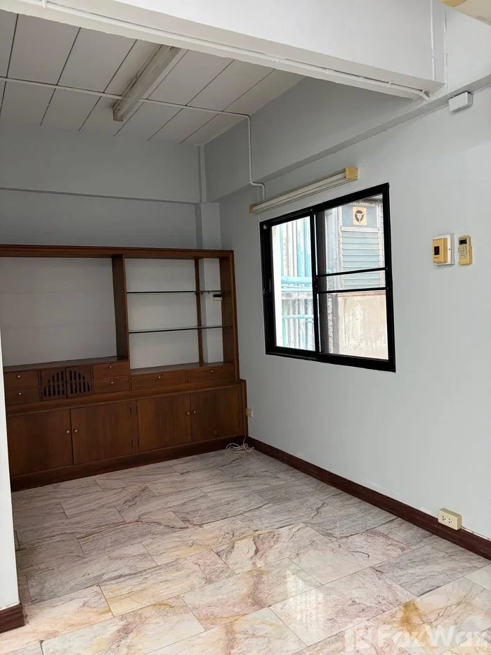 รูป ทาวน์เฮ้าส์ให้เช่า 6 ห้องนอน ใน บางจาก, กรุงเทพมหานคร 6881782 - รูปที่ 11/15