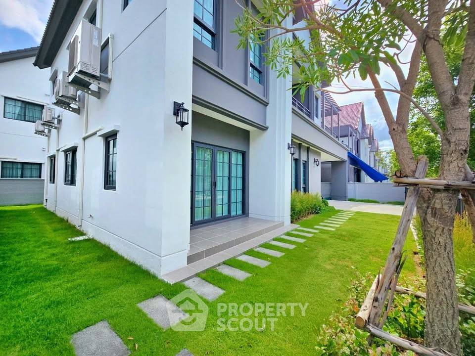 picture Spacious 4-BR 303 Sqm House At Centro Bangna Phase 2 (ID 3435288) - 3/17