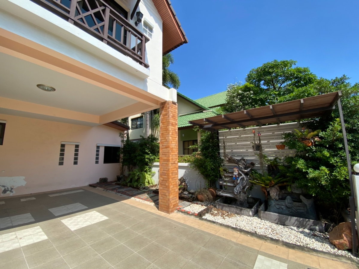 รูป ให้เช่าบ้านเดี่ยวหลังใหญ่ คันทรีโฮม( Counrty Home )  ทำเลดีติดถนน ใกล้ J park ศรีราชา - รูปที่ 6/63