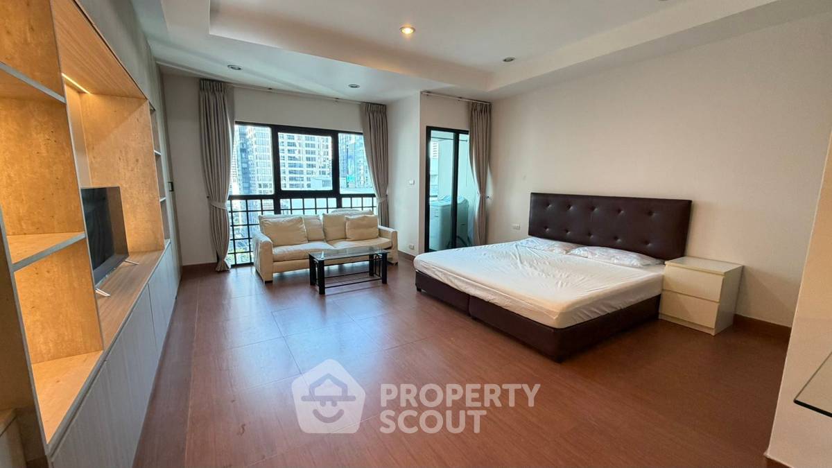 picture 1-BR Sathorn Gardens For Rent Near MRT Silom (ID 414361) - 1/7