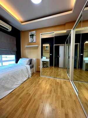 เช่าทาวน์โฮม กรุงเทพมหานคร : ทาวน์โฮม 3 ชั้น รีโนเวทใหม่ทั้งหลัง📍บ้านกลางเมือง S‑Sense พระราม9‑ลาดพร้าว | ใกล้ รร.นานาชาติสิงคโปร์ (SISB) Central Eastville 🚇BTS ลาดพร้าว 71
