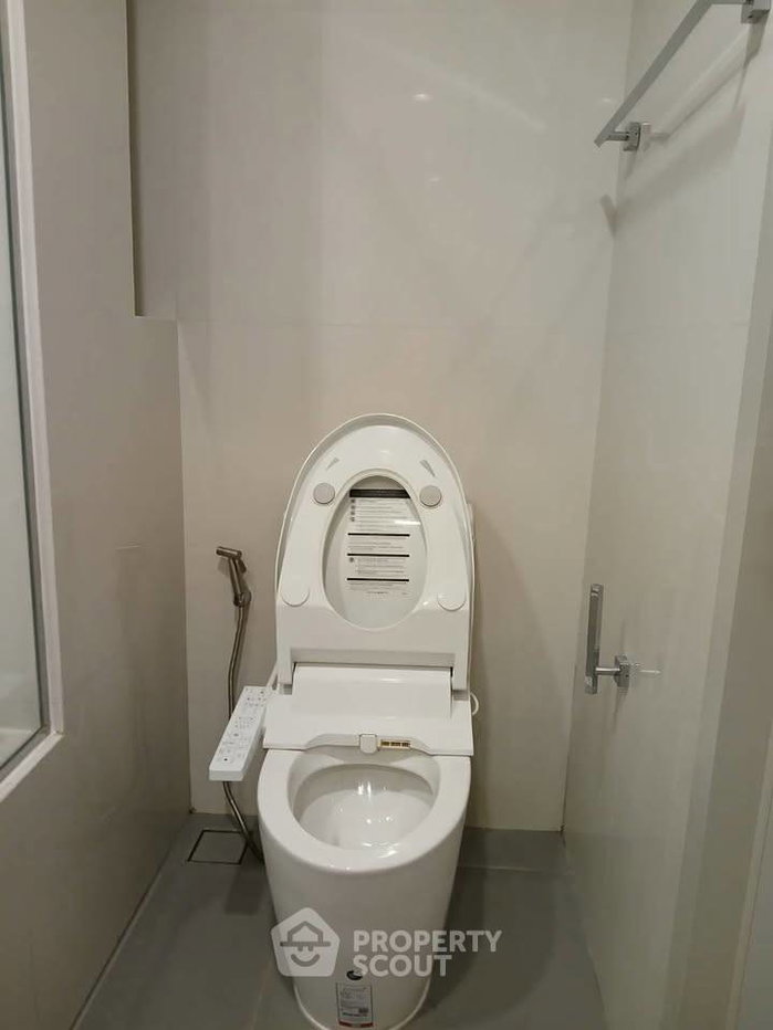 รูป คอนโด 1 ห้องนอน Oka Haus Sukhumvit 36 ใกล้ BTS ทองหล่อ (ID 3436333) - รูปที่ 13/14