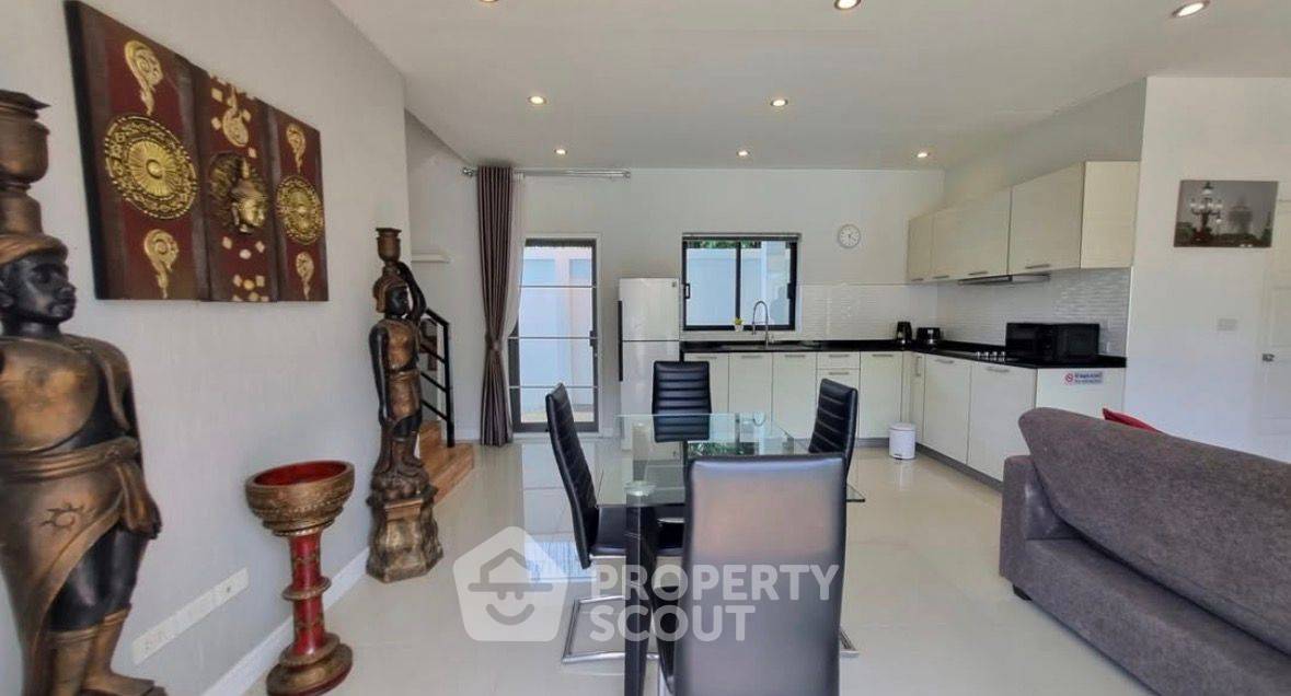 รูป ทาวน์เฮ้าส์ 2-ห้องนอน ใกล้ เมืองพัทยา (ID 3436165) - รูปที่ 4/18