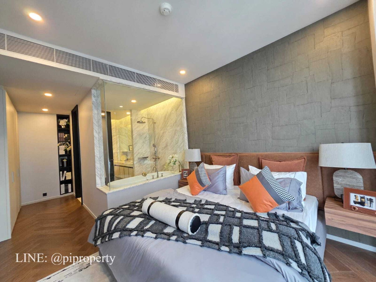 picture Exclusive Luxury Living at The Residences 38 - Brand New & Ready for Occupancy - 19/33