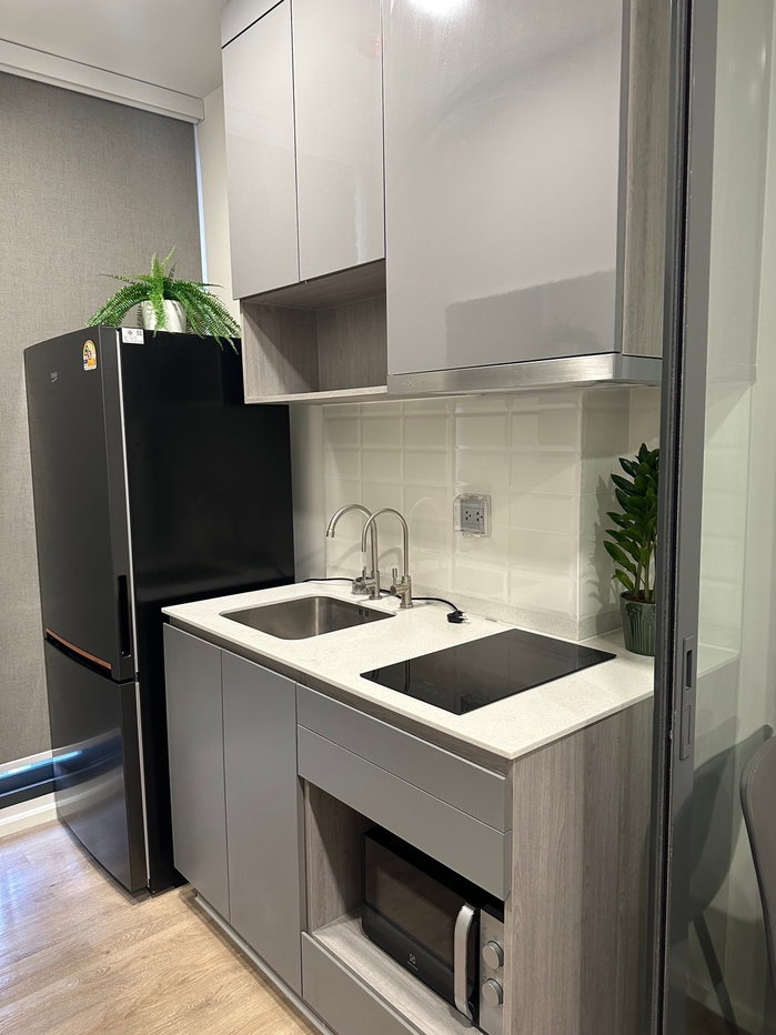 picture Condo for rent at Modiz, located in front of Ramkhamhaeng University. 🏡🎄 Beautiful, clean unit—fully furnished and ready for move-in. - 8/12