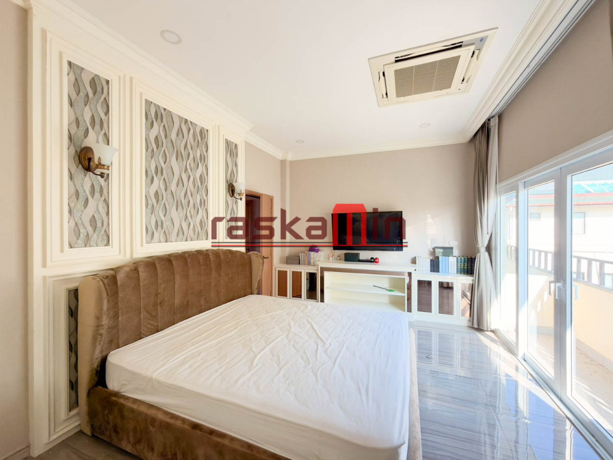 รูป Baan Dusit Pattaya Hill บ้านขาย 4 ห้องนอน พร้อมสระว่ายน้ำส่วนตัว - รูปที่ 29/36