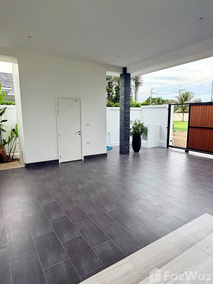 picture Beautiful 3-Bedroom Corner Pool Villa 6880612 - 24/25