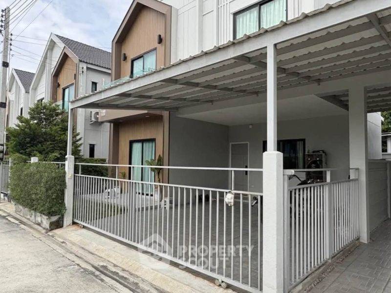 picture 3-BR 204 Sqm Semi-Detached House At E-Town Village, Si Racha (ID 3442062) - 2/8