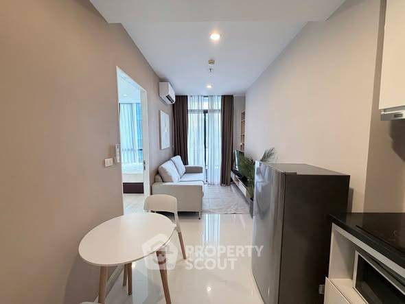 picture 1-BR Condo For Rent At Up Ekamai Near ARL Ramkhamhaeng (ID 3439225) - 4/12