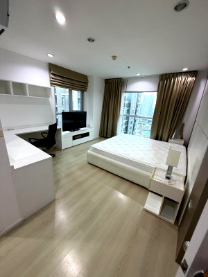 คอนโดให้เช่า : ให้เช่า Aspire Sukhumvit 48 รีโนเวทใหม่ ห้องใหญ่ 2 ห้องนอน 64 ตร.ม. เพียง 24,000 บาท