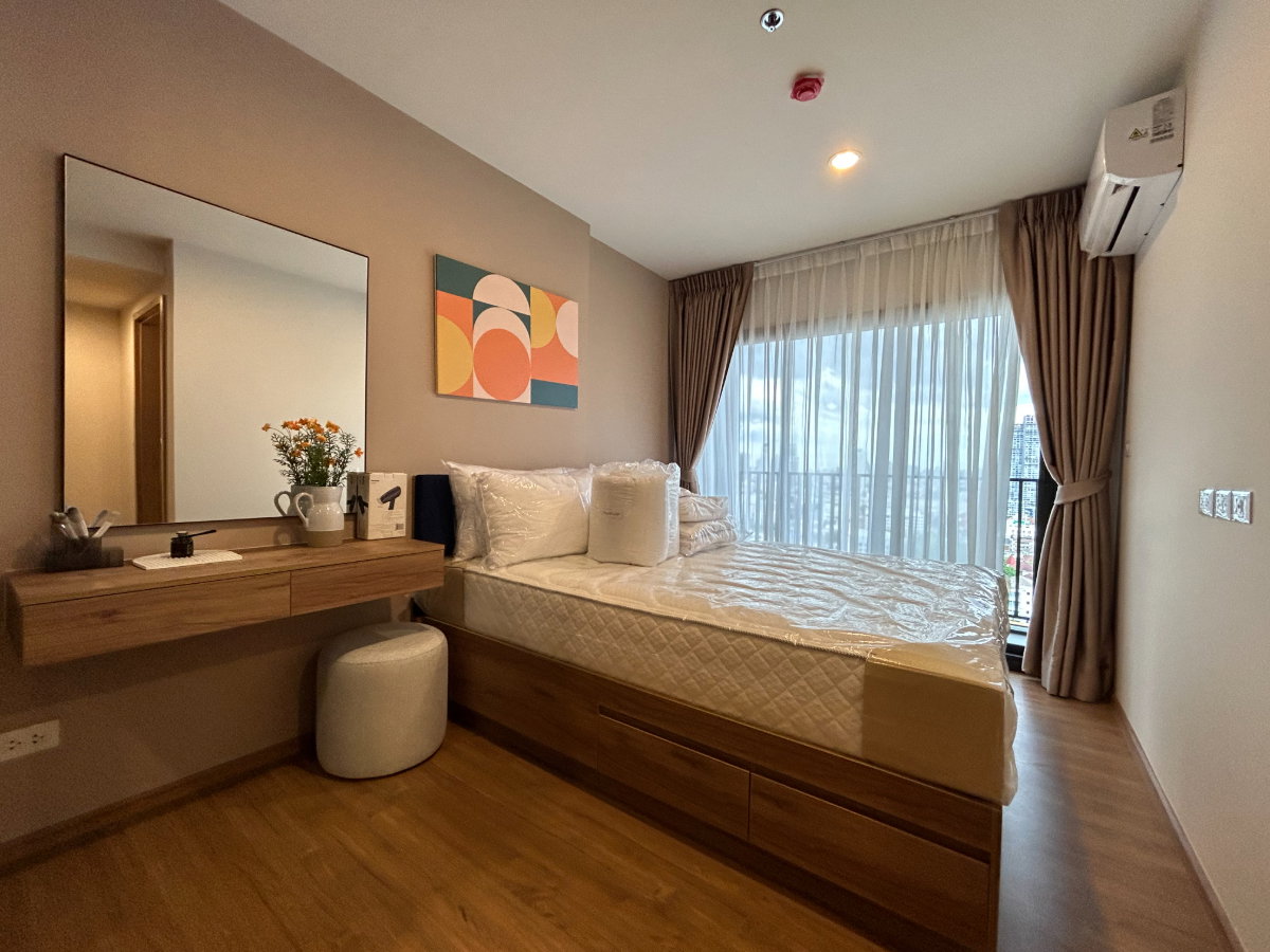 picture The Line Vibe 1 Bedroom/1Bathroom - 6/15