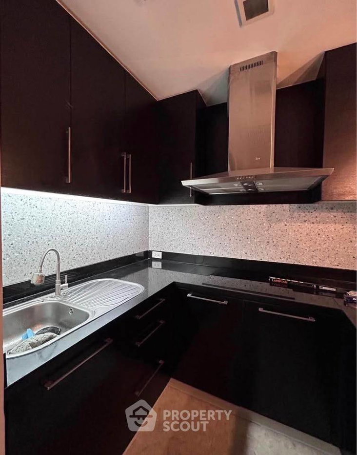 รูป เดิน 60 ม. ถึง BTS เอกมัย | คอนโด 3 ห้องนอน Nusasiri Grand Condominium (ID 3441826) - รูปที่ 12/18