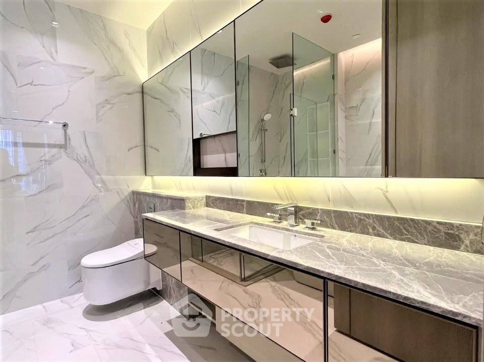 picture 2-BR Condo at The Reserve Sathorn near BTS Sala Daeng (ID 3438323) - 12/17