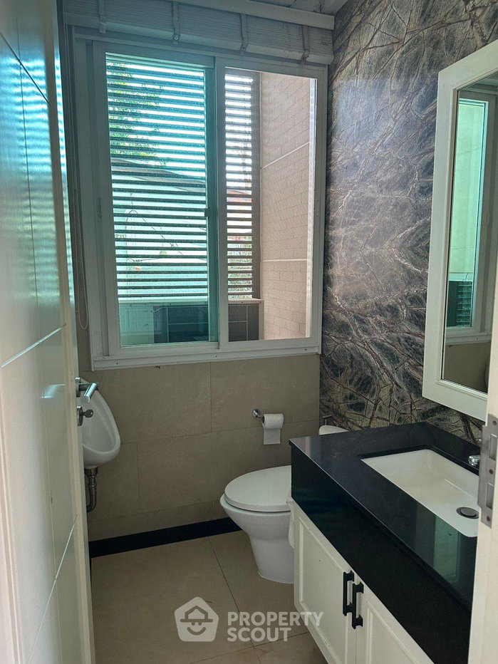 picture 3-BR House near MRT Lat Phrao (ID 3441188) - 9/20