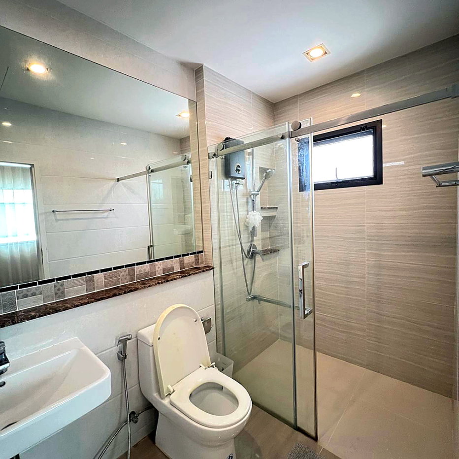 รูป ขายบ้านเดี่ยว เดอะแกรนด์ บางนา-วงแหวน 85.5 ตร.วา 3 นอน 4 น้ำ แอร์ครบทุกห้อง จอดรถ 3 คัน 13.9 ล้านบาท - รูปที่ 30/33