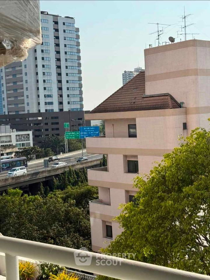 picture 1-BR Condo at The Executive Regent in Chong Nonsi (ID 3436759) - 2/10