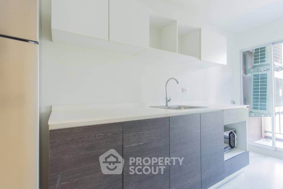 picture 1-BR Condo at DVieng Santitham in Chang Phueak (ID 3434756) - 10/14