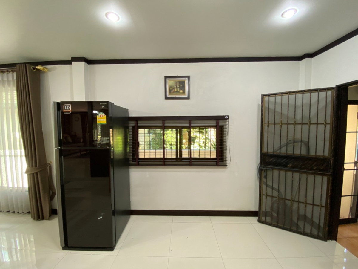 รูป ให้เช่าบ้านเดี่ยวหลังใหญ่ คันทรีโฮม( Counrty Home )  ทำเลดีติดถนน ใกล้ J park ศรีราชา - รูปที่ 26/63
