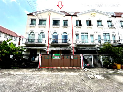ทาวน์โฮม ซอยเสนา : ทาวน์เฮ้าส์ 20.2 ตร.วา บ้านกลางเมือง สวิสทาวน์ เกษตร-นวมินทร์ เขตลาดพร้าว กรุงเทพมหานคร 4.4M