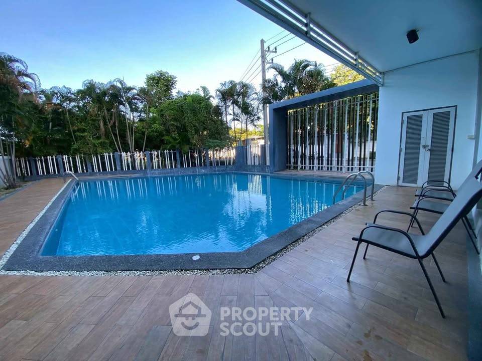 picture 2-BR Condo at One Plus Jed Yod 1 & 2 in Chang Phueak (ID 3441457) - 9/10