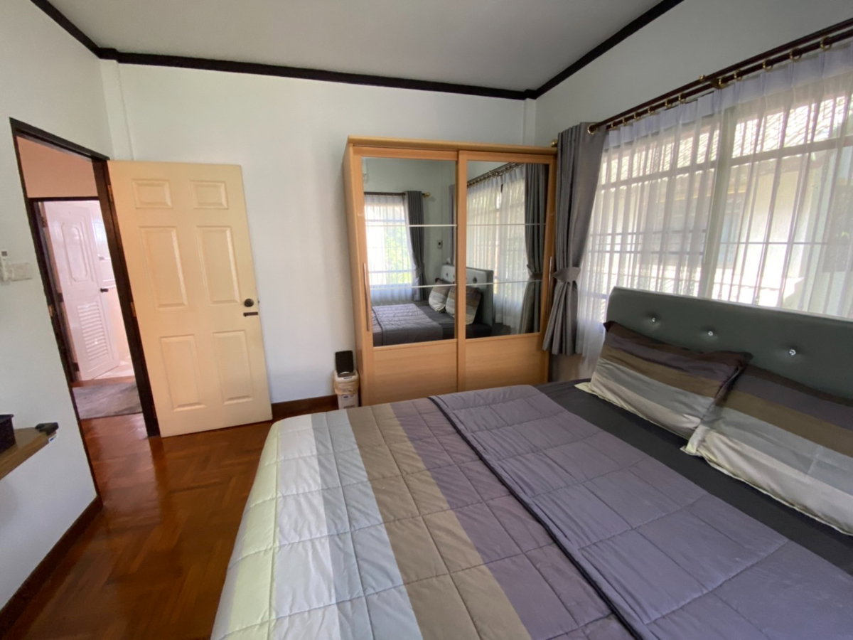รูป ให้เช่าบ้านเดี่ยวหลังใหญ่ คันทรีโฮม( Counrty Home )  ทำเลดีติดถนน ใกล้ J park ศรีราชา - รูปที่ 56/63
