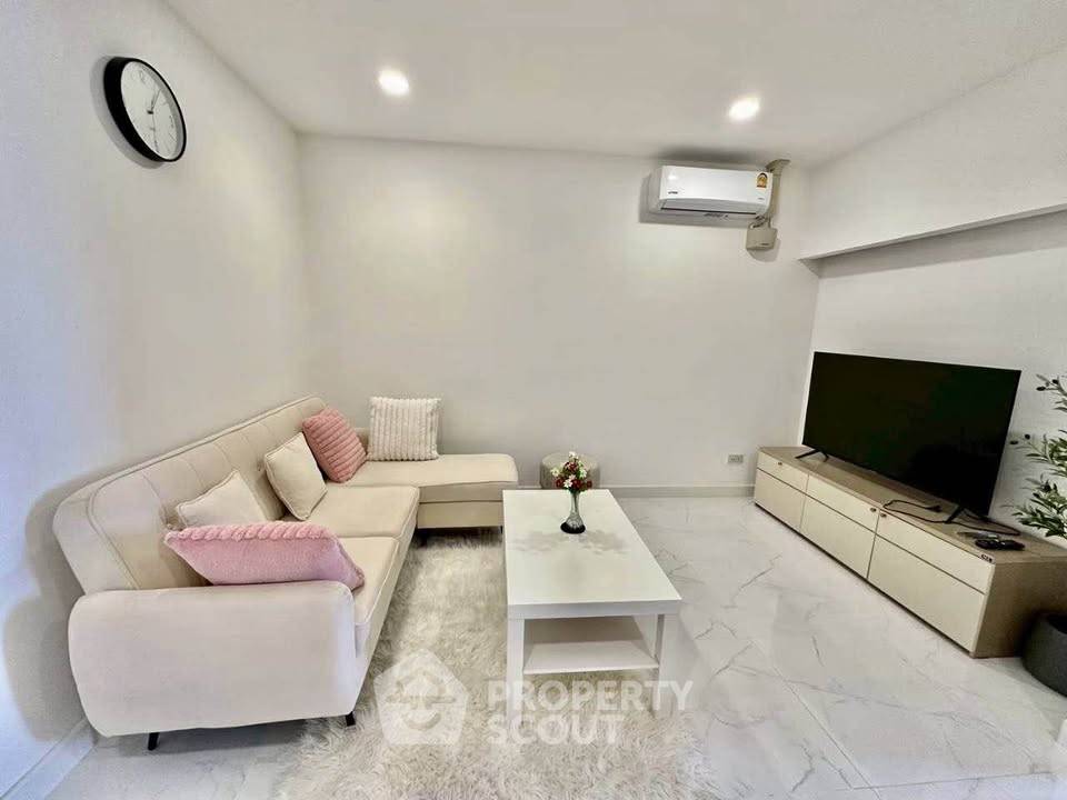 รูป คอนโด 1-ห้องนอน ที่ เอสอาร์ แลนด์ คอนโด ใน สันนาเม็ง (ID 3437194) - รูปที่ 1/12