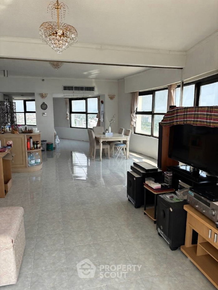 รูป ขายคอนโด 2 ห้องนอน ขนาด 110 ตร.ม. ที่ Metro Jomtien Condotel (ID 3434576) - รูปที่ 4/5