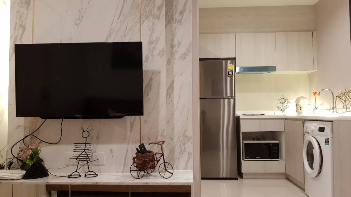 picture BTS Phloen Chit 600 m. Condo life one wireless ( Rental ) - 4/8