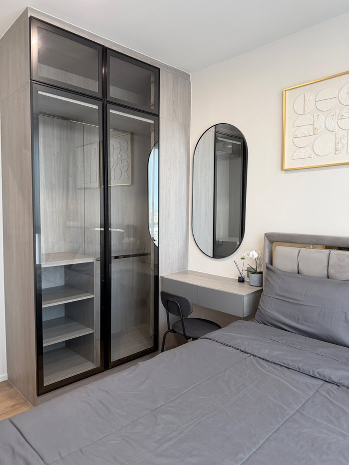 picture Condo for rent at Modiz, located in front of Ramkhamhaeng University. 🏡🎄 Beautiful, clean unit—fully furnished and ready for move-in. - 2/12