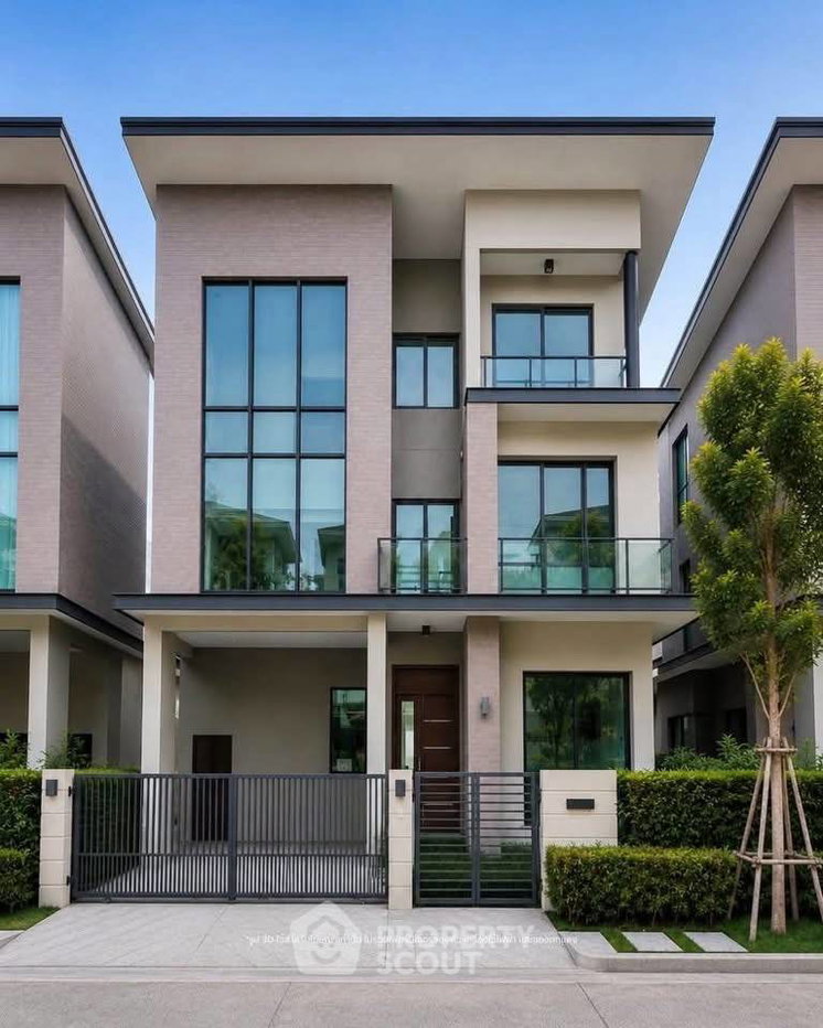 picture 4-BR House near MRT Wong Sawang (ID 3421123) - 1/5