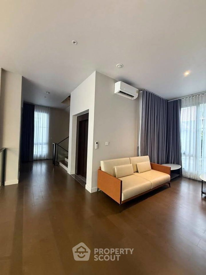 รูป บ้าน 4 ห้องนอน ขนาด 544 ตร.ม. ที่ Malton Gates Krungthep Kreetha (ID 3435292) - รูปที่ 8/8