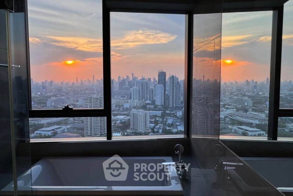 picture 42nd-Floor 1-BR Ideo Q Sukhumvit 36 Near BTS Thong Lor (ID 3441823) - 5/16