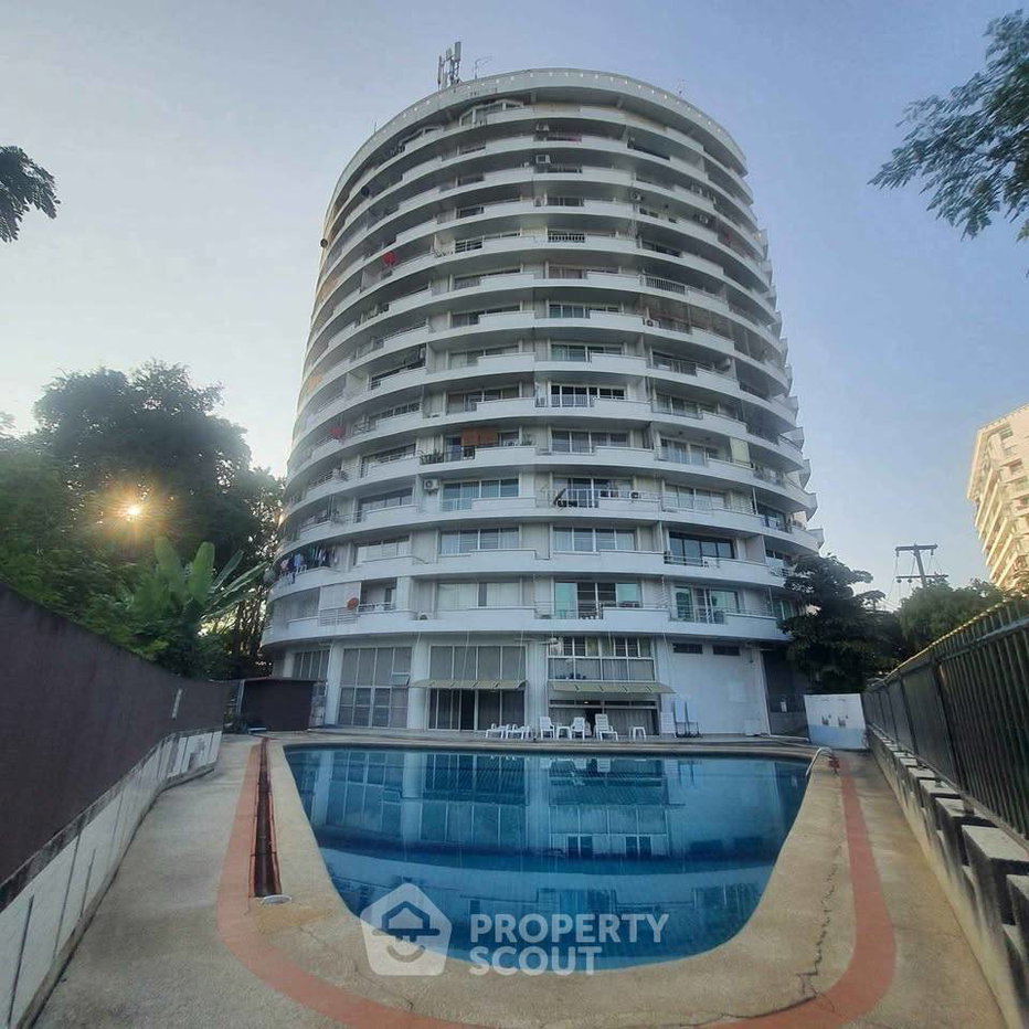 picture 2-BR Condo at Chom Doi Condotel close to Nimmanhaemin (ID 3438559) - 2/15
