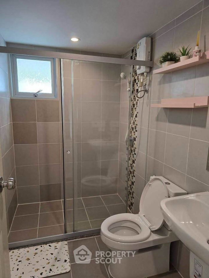 picture 2-BR Condo at Supalai Veranda Rama 9 in Bang Kapi (ID 3436545) - 11/12