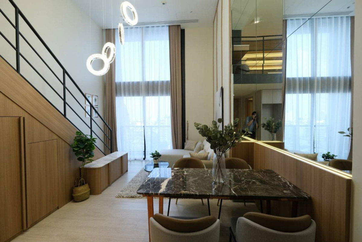 📍ให้เช่า ✨The Lofts Silom✨ 1 ห้องนอน 1 ห้องน้ำ ขนาด 46 ตร.ม ใกล้ BTS Surasak (0.4 km) Tel.0982645161