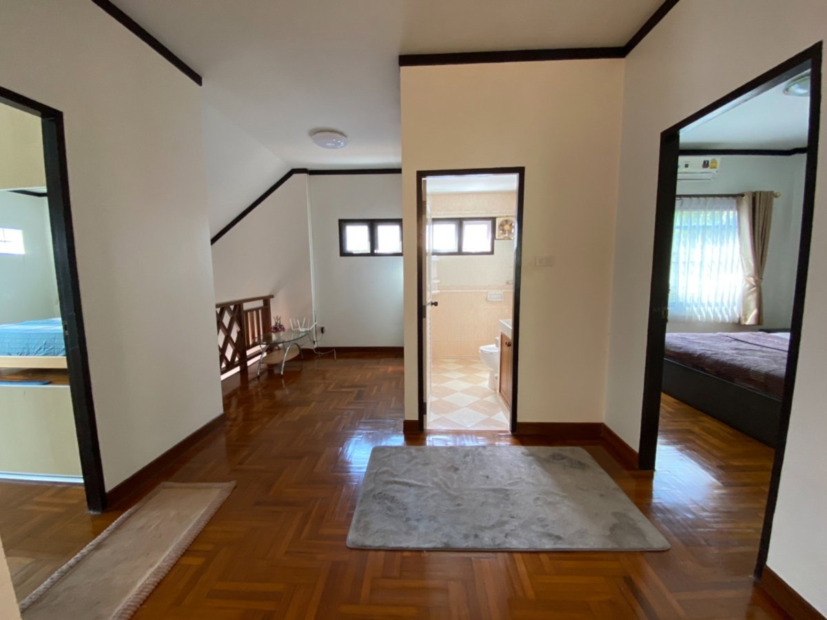 รูป ให้เช่าบ้านเดี่ยวหลังใหญ่ คันทรีโฮม( Counrty Home )  ทำเลดีติดถนน ใกล้ J park ศรีราชา - รูปที่ 40/63
