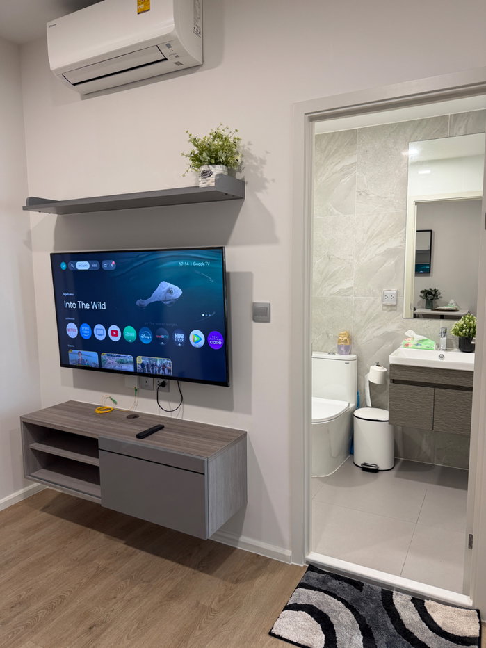 picture Condo for rent at Modiz, located in front of Ramkhamhaeng University. 🏡🎄 Beautiful, clean unit—fully furnished and ready for move-in. - 11/12