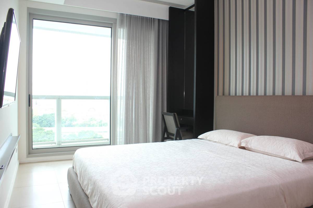 picture Great Value 1-BR At The River Condominium Near BTS Saphan Taksin (ID 565287) - 4/5
