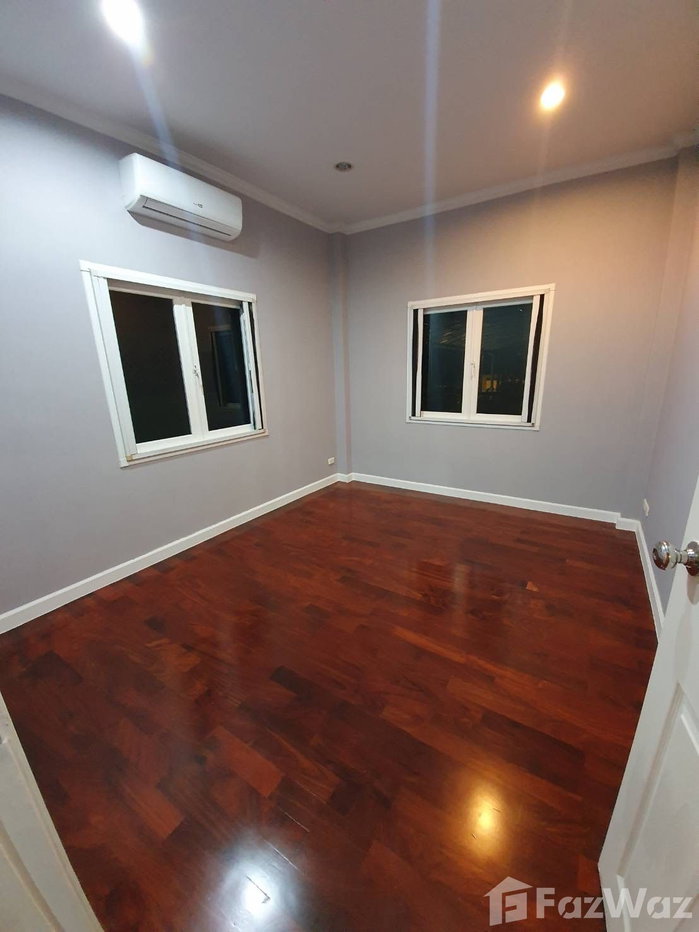 picture A Magnificent350 SqM Palace in Bangkok: Exquisite Luxury Awaits 1067056 - 5/12