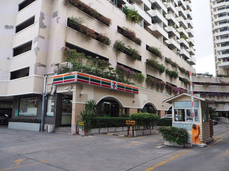 picture Saranjai Mansion is available for rent on Sukhumvit Soi 6, just 3 minutes to BTS Nana.  - 14/21
