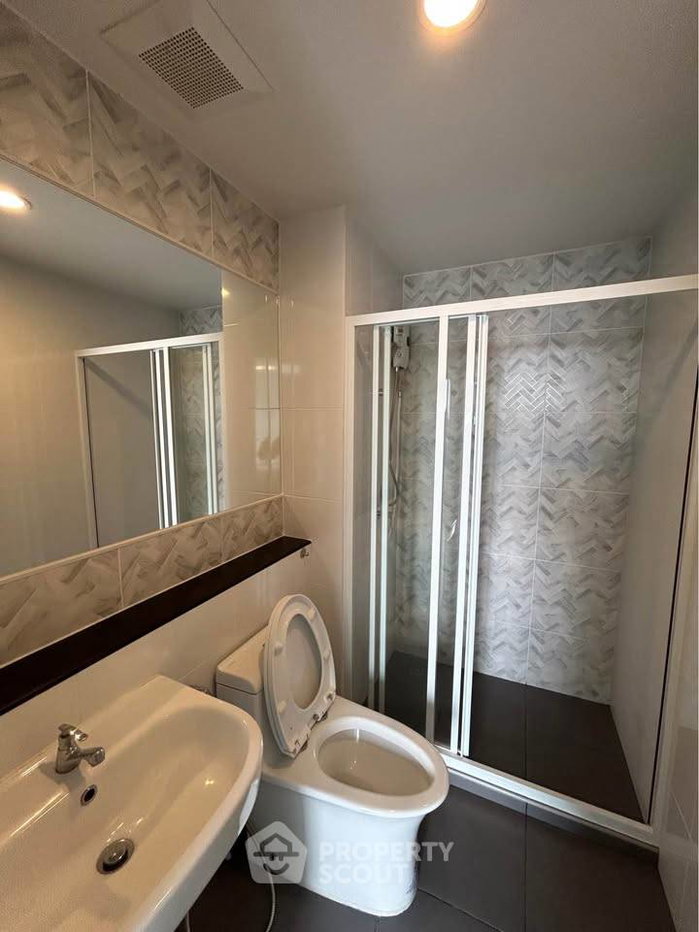 picture 1-BR Condo at Regent Home Wutthakat near BTS Wutthakat (ID 3436675) - 6/10