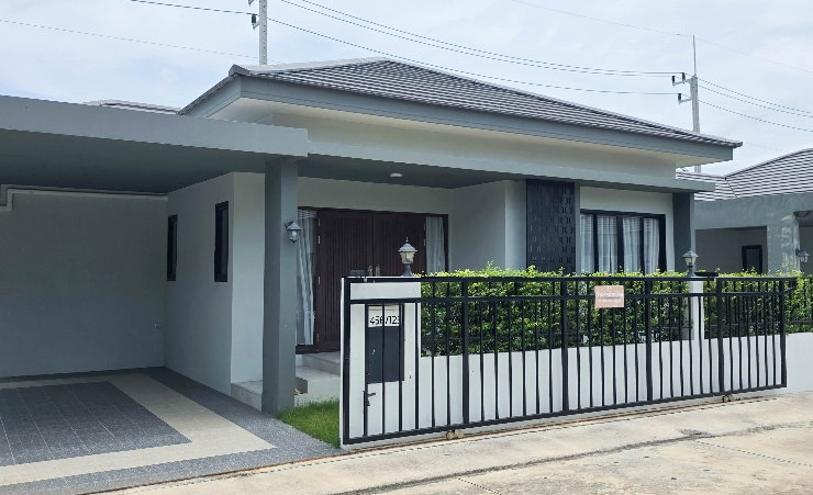 รูป 🏡 บ้านพร้อมอยู่ The Proud Venue 304 – โป่งไผ่ 🏡
✨ 3 ห้องนอน 3 ห้องน้ำ จอดรถ 2 คัน
🎉 ช่วยผ่อนสูงสุด 18 เดือน
🔥 เหลือเพียง 7 หลังสุดท้าย!
- รูปที่ 2/24