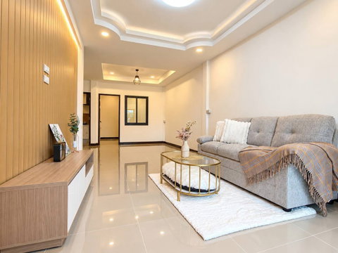 ⭐✨RH-245 Townhouse for Sale at Bua Thong Thani Park 8 (Soi Chan Thong Iam) ✨⭐