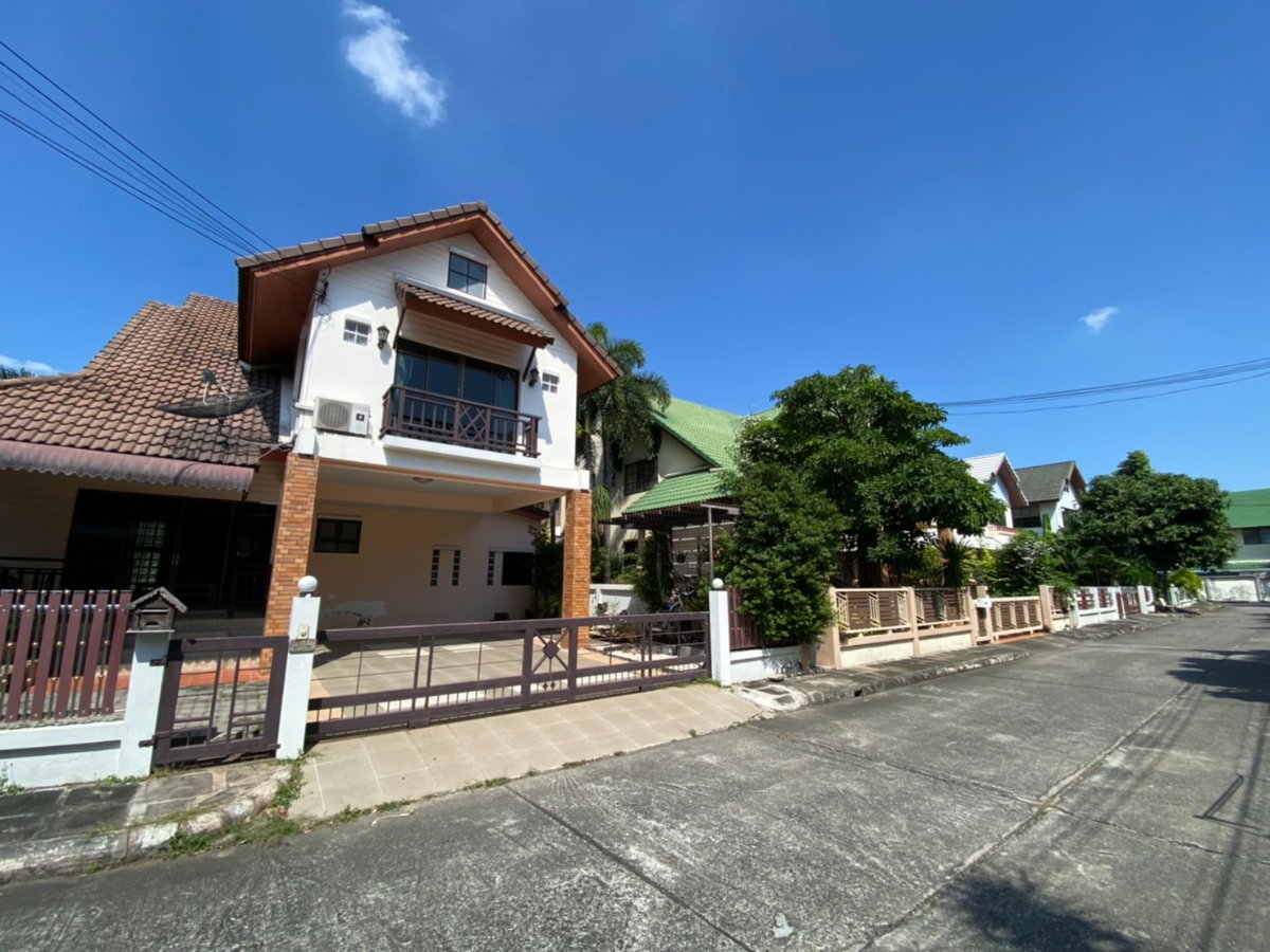 รูป ให้เช่าบ้านเดี่ยวหลังใหญ่ คันทรีโฮม( Counrty Home )  ทำเลดีติดถนน ใกล้ J park ศรีราชา - รูปที่ 3/63
