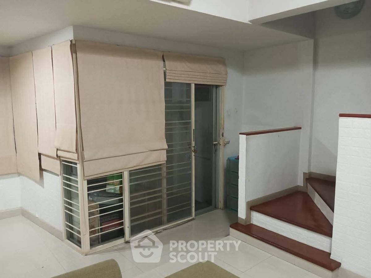 รูป ทาวน์เฮ้าส์ 4-ห้องนอน ใกล้ MRT ลาดพร้าว (ID 3437317) - รูปที่ 3/19