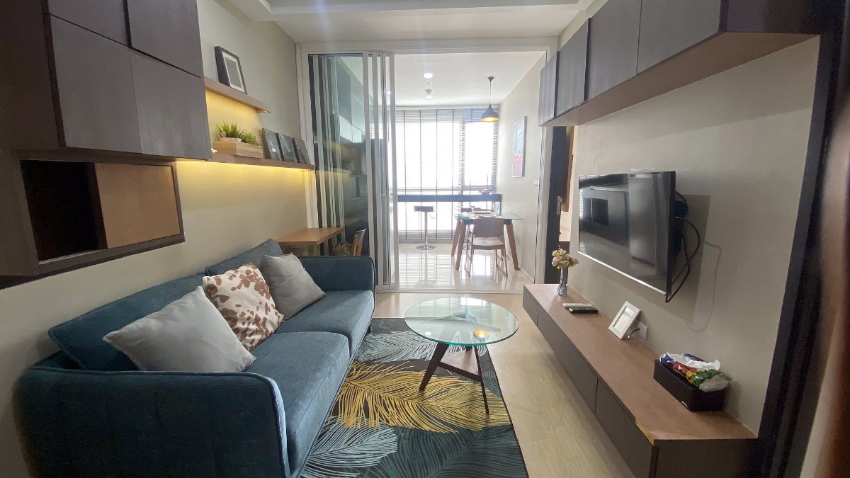 รูป ให้เช่า คอนโด Rhythm Sukhumvit 44/1 ริทึ่ม สุขุมวิท 44/1 1 ห้องนอน 45 ตร.ม. ชั้น 9 เฟอร์ครบ มีอ่างอาบน้ำ ติด BTS พระโขนง 28,000 บาท/เดือน ว่าง 26 ต.ค. - รูปที่ 1/10