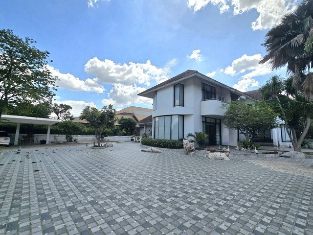 รูป ขายบ้านเดี่ยวหรู โครงการคฤหาสน์ทายาท ใกล้เมืองทองธานี ที่ดิน 393.1 ตร.ว. หลังมุม 5 ห้องนอน 6 ห้องน้ำ พื้นที่ใช้สอย 500 ตร.ม. ราคา 36.5 ล้านบาท - รูปที่ 2/43