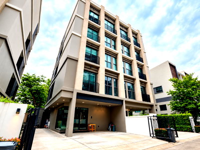 Home office for sale Ratchaphak Technology And Management College : For Sale: Headquarters Ekkamai–Ladprao | Ready-to-Use 5-Storey Office Building in a Prime Business Location