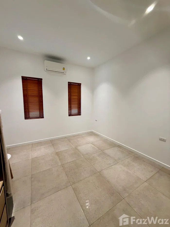 picture Beautiful 3-Bedroom Corner Pool Villa 6880612 - 20/25